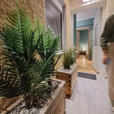 Cetraal Blue Nea Iraklitsa